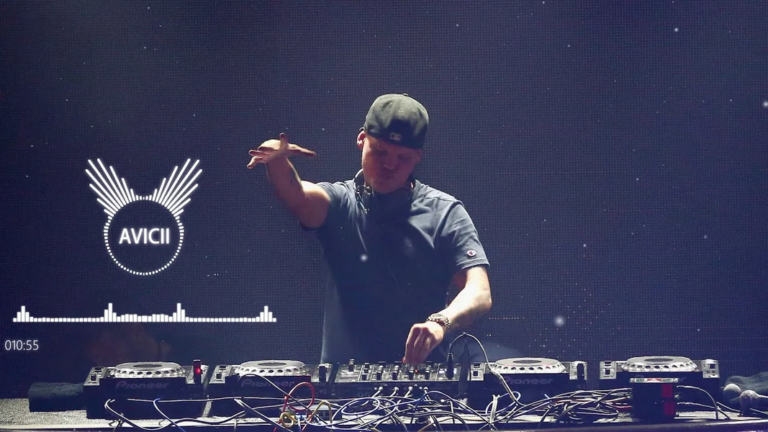 Выбор DJ-контроллера: от домашних экспериментов до профессиональных сетов