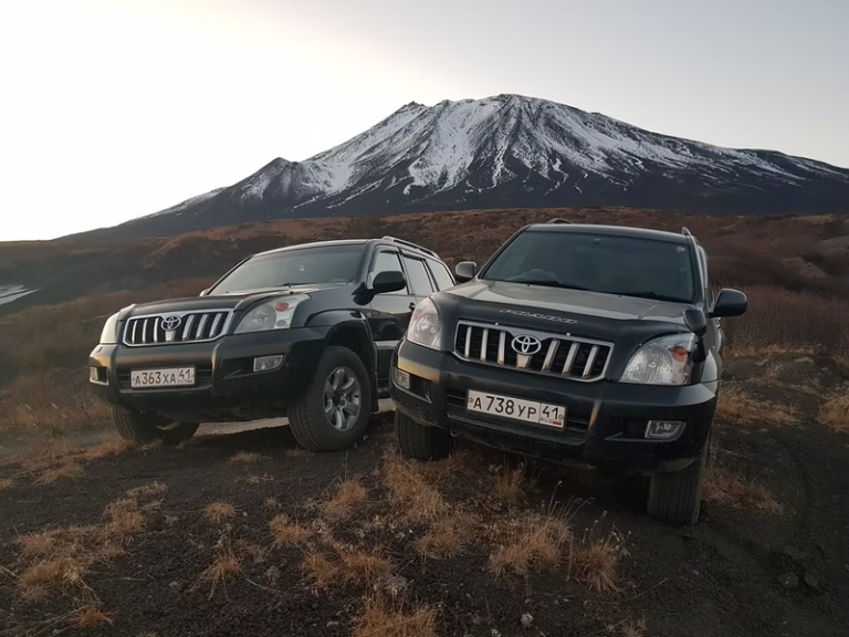 Камчатка на своих колёсах: как арендовать авто и что нужно знать перед поездкой